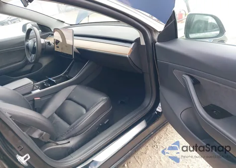 2020 Tesla Model 3 Standard Range Plus Rear-Wheel Drive/Standard Range Rear-Wheel Drive from USA, damaged, VIN 5YJ3E1EA8LF792149